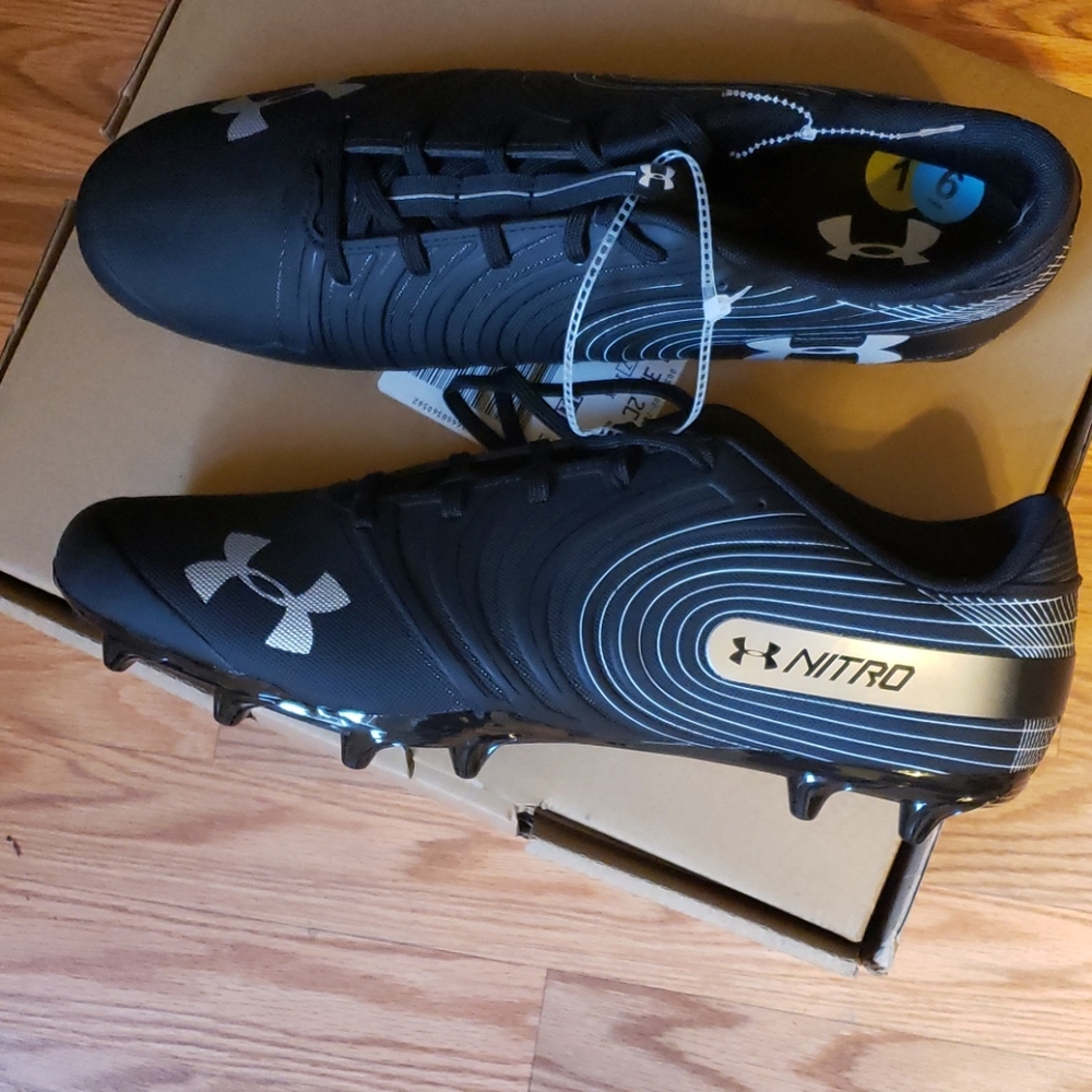 Football cleats